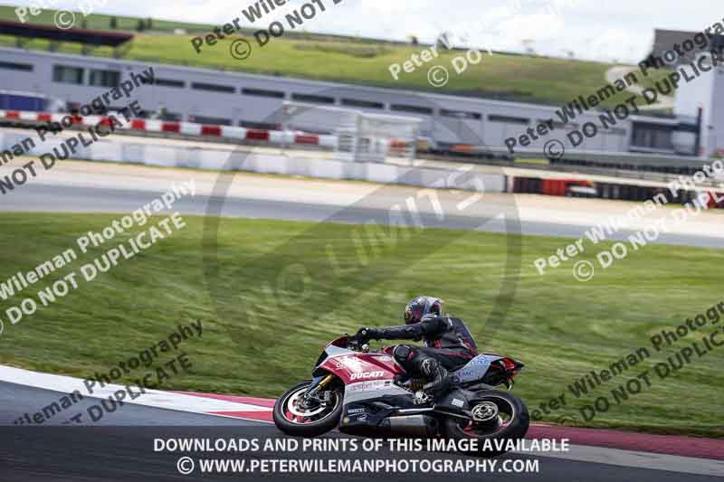 cadwell no limits trackday;cadwell park;cadwell park photographs;cadwell trackday photographs;enduro digital images;event digital images;eventdigitalimages;navarra;no limits trackdays;peter wileman photography;racing digital images;trackday digital images;trackday photos